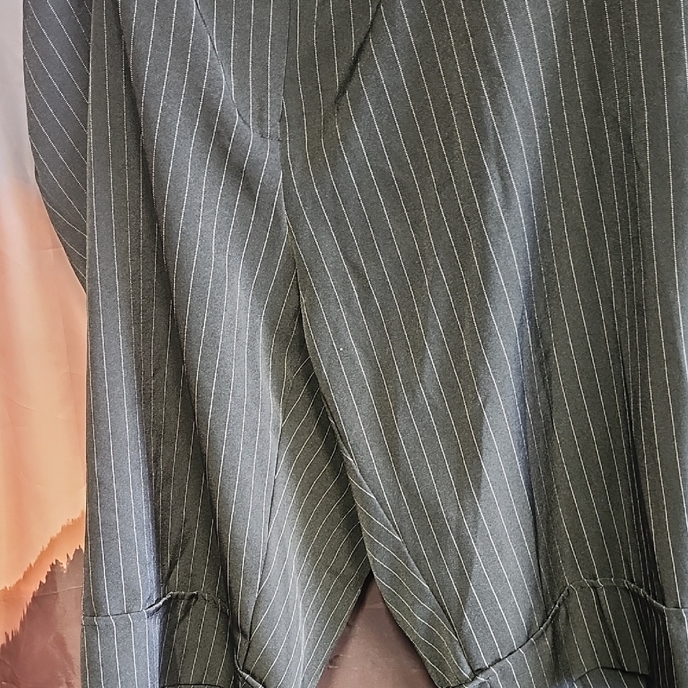 Courtenay Charcoal Pinstripe Culottes Inseam 14 Vintage